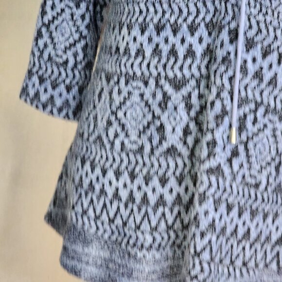 One World Periwinkle Black Mix Pattern 3/4 Sleeve Poly Lace Up Front Top Size S - Picture 7 of 16
